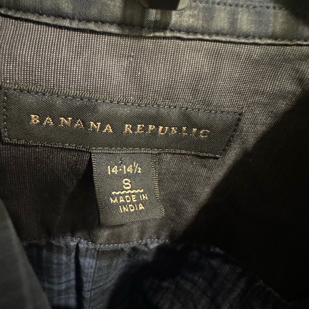 Banana Republic Black Button-Up Shirt with Subtle Texture